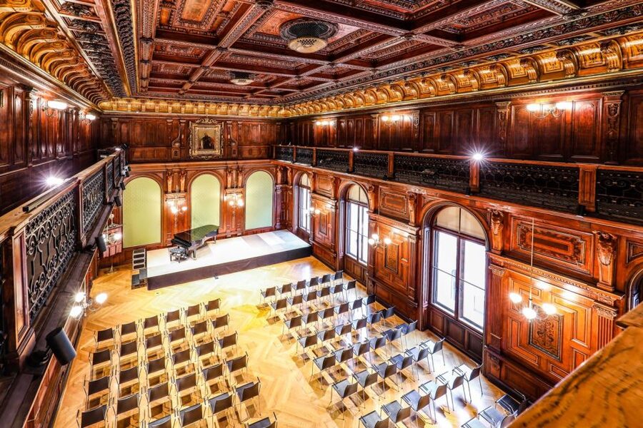 Vienna: Classical Concert at Eschenbach Palace - Entering Eschenbach Palace in the heart of Vienna