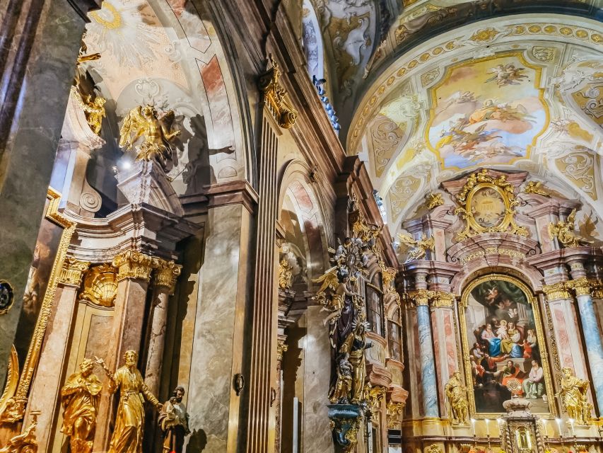 Vienna: Classical Concert in St. Anne's Church (Annakirche) - Arriving at Annakirche in central Vienna