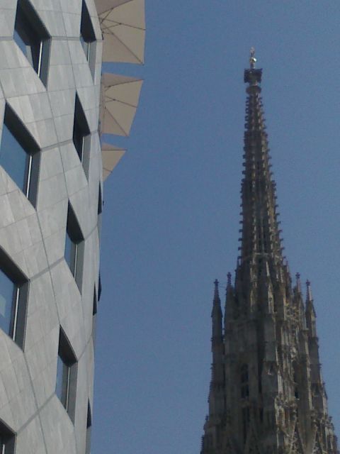 Vienna: Courtyards & Hidden Places Walking Tour - How the guide and group shape the experience