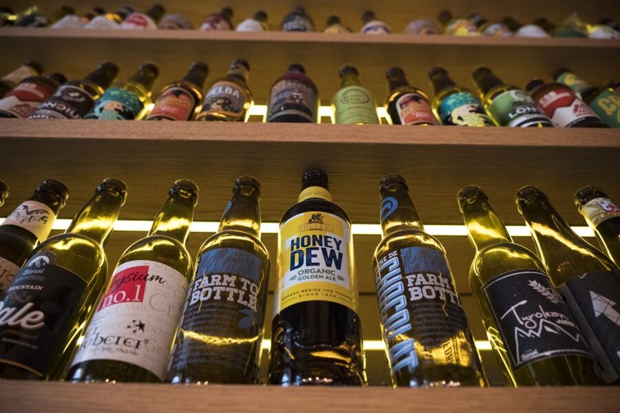 Vienna: Craft Beer Tasting Experience with Local Snacks - How long does the experience last?