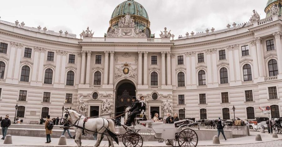 Vienna: Culinary Horse-Drawn Carriage Experience - Inside the Four-Seat Carriage