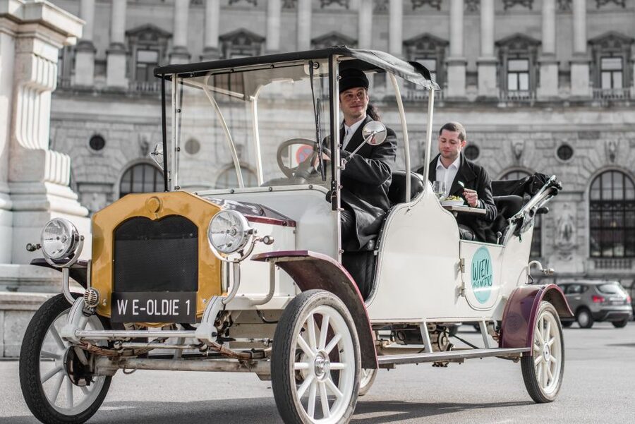 Vienna: Culinary Sightseeing Tour in an Electric Vintage Car - A butler, guide, and host in one