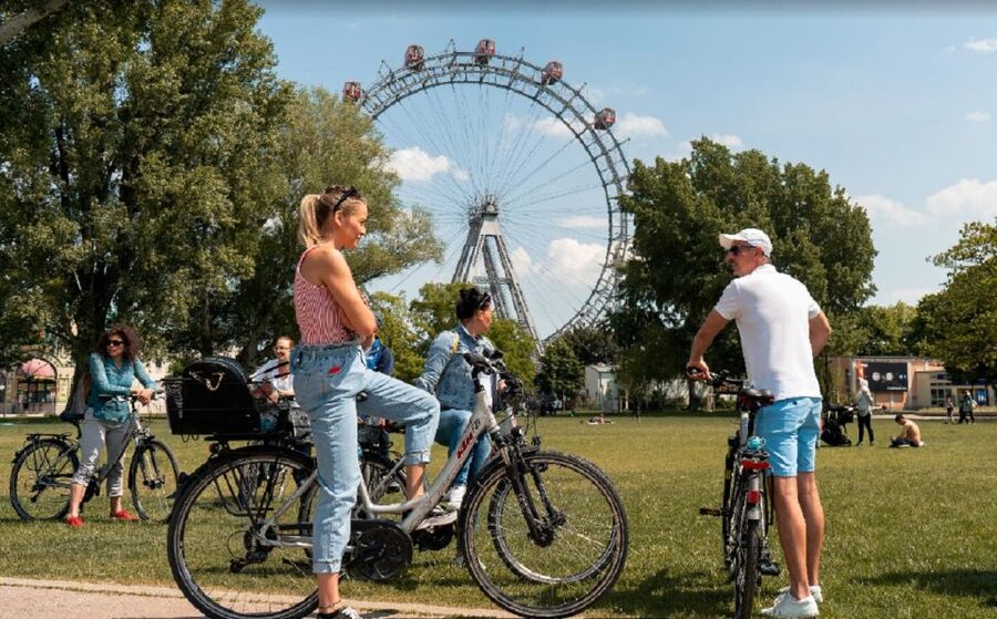 Vienna: Customizable Private Bike Tour - Finding Vienna’s greener side