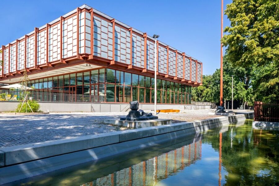 Vienna: Entry Ticket Belvedere 21 & Contemporary Art - Why Belvedere 21 feels different from palace Belvedere