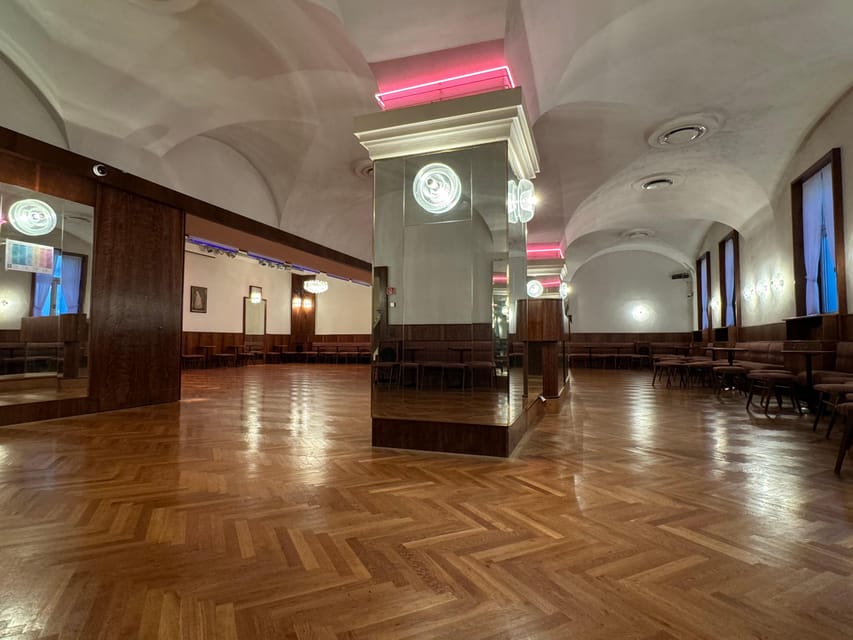 Vienna: Festive Season and New Year's Eve Waltz Workshop - The New Year’s Eve Connection