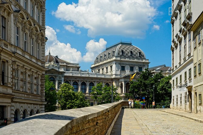 Vienna: Freud, Mozart & Beethoven Exploration Game - Is it good for families?