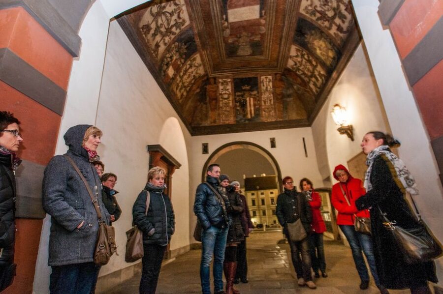 Vienna: Ghosts and Legends Guided Nighttime Walking Tour - The Augustinian Church and the imperial story