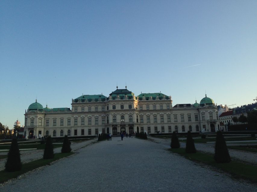 Vienna: Guided E-Bike Tour - Parliament, Rathaus, and the Burgtheater