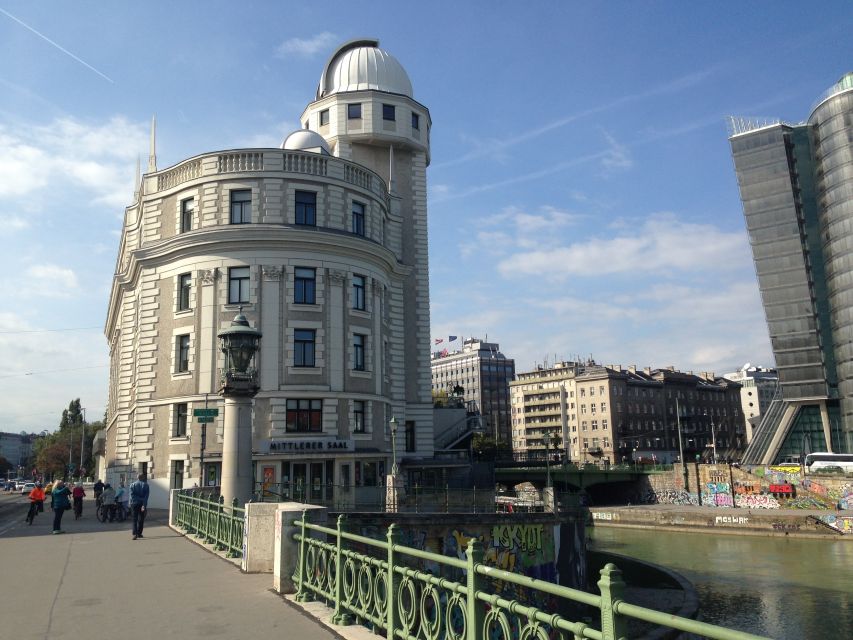 Vienna: Guided E-Bike Tour - City Park, Schwarzenbergplatz, and Belvedere