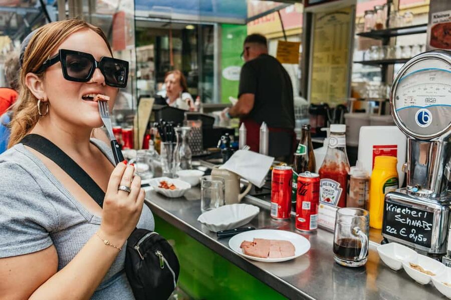 Vienna: Guided Foodie Walking Tour with Tastings and Coffee - Reumannplatz and the move beyond central Vienna