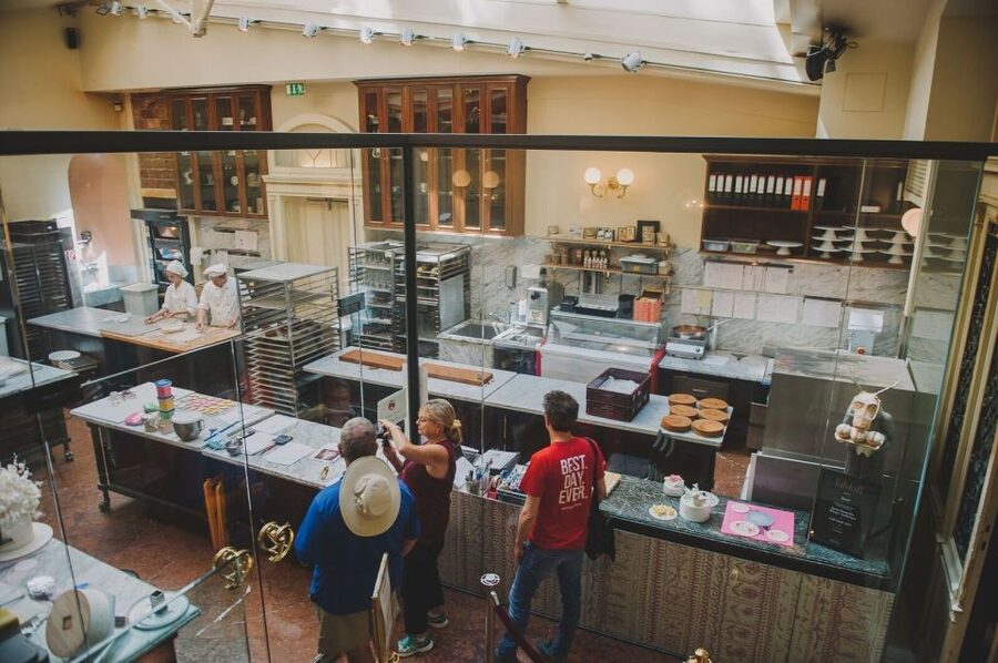 Vienna: Guided Foodie Walking Tour with Tastings and Coffee - What the six hours feel like on foot