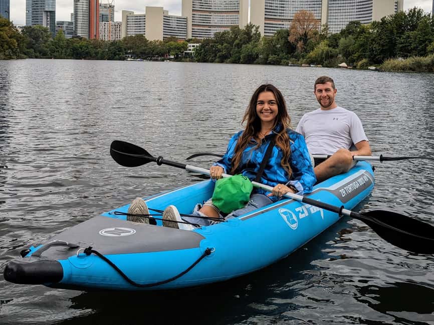 Vienna: Guided Kayaking Tour - Group Size, Guides, and the Feel of the Tour