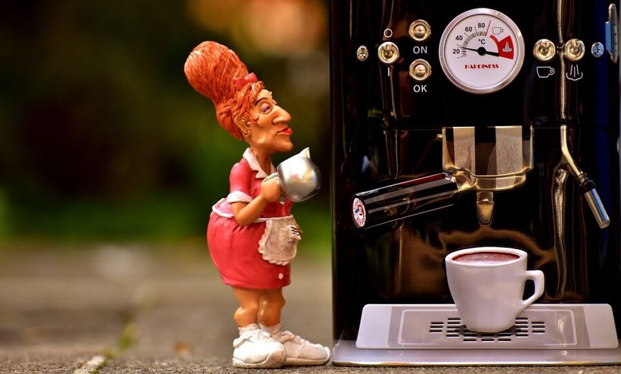 Vienna: Guided Viennese Coffee-House Tour - Three coffees, strudel, and latte art