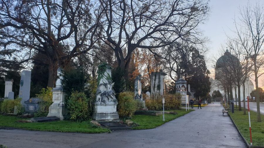 Vienna: Guided Walking Tour of the Central Cemetery - Is $34 a fair price?