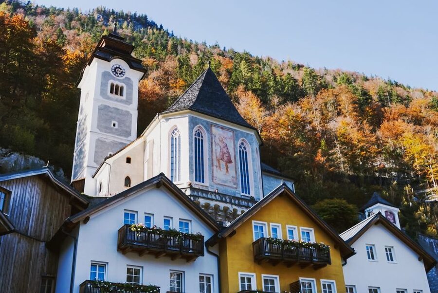 Vienna: Hallstatt & Alpine Peaks Day Trip with Skywalk Lift - Two hours in Hallstatt