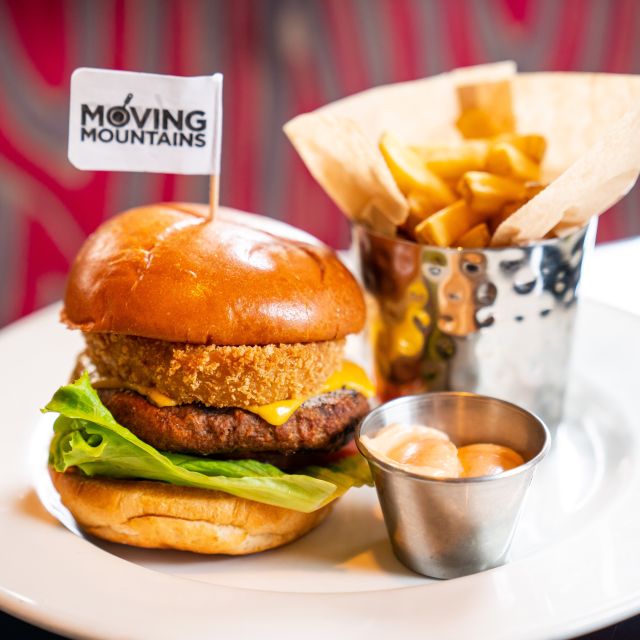 Vienna: Hard Rock Cafe with Set Menu for Lunch or Dinner - Key points to know before you book