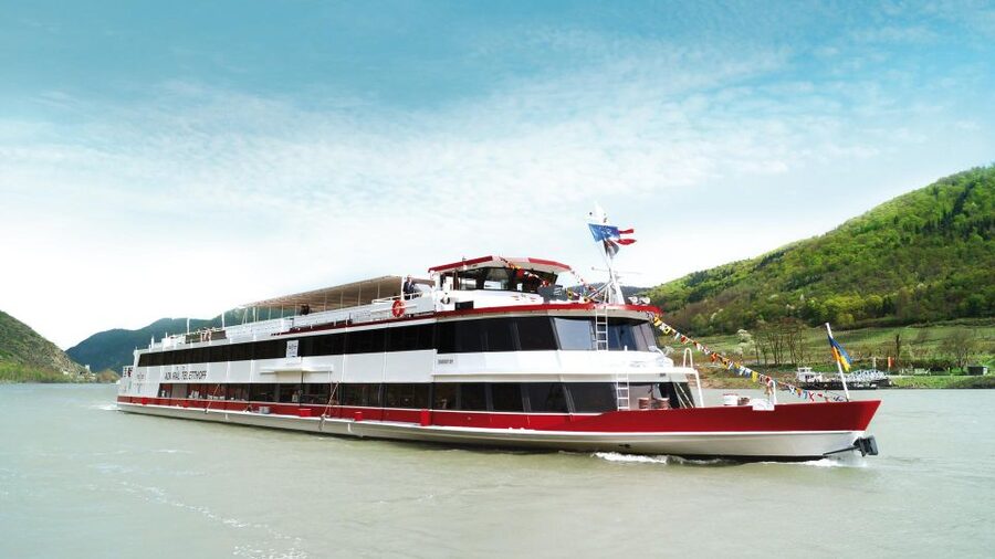Vienna: Heurigen Cruise with Viennese Songs and Buffet - Is $74 a fair price?