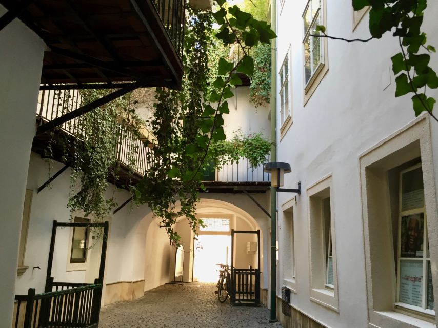 Vienna: Hidden Gems near St. Stephen's & Old University - Key points at a glance