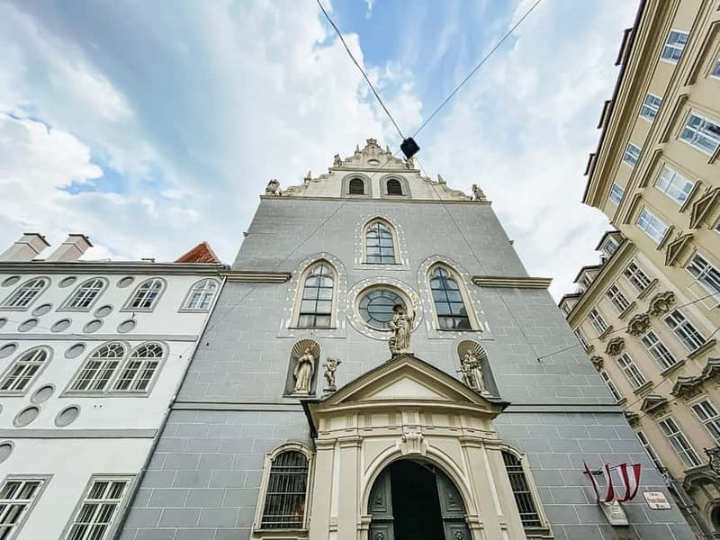 Vienna: Hidden Secrets and Local Stories Walking Tour - Key points to know before booking