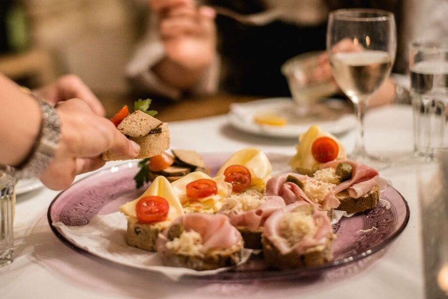 Vienna: Hidden Wine Cellars Tasting Experience - Stop three: the final cellar and a fuller picture of Vienna