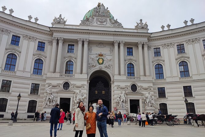 Vienna Highlight Tour - yue walk - Josefsplatz, Augustine Church, and the imperial court
