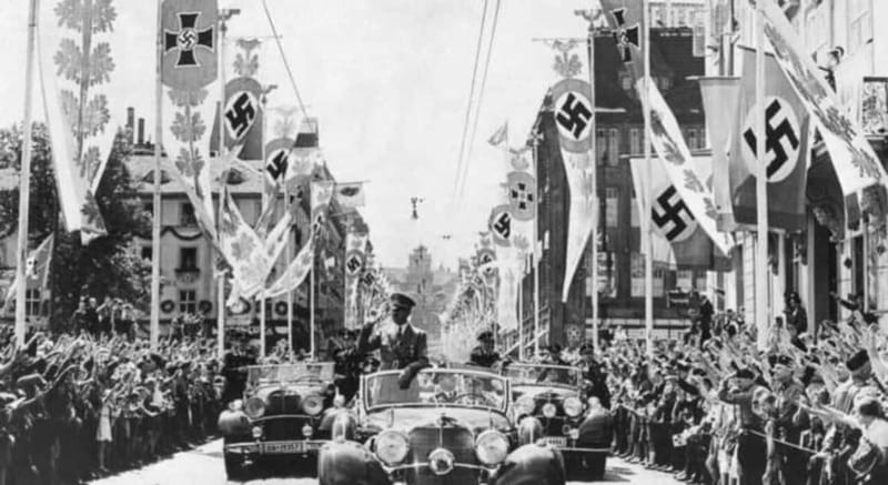 Vienna: Historical Walking Tour - Hitler and the 1900s - From Klimt to Wagner: Vienna’s Artistic Turn