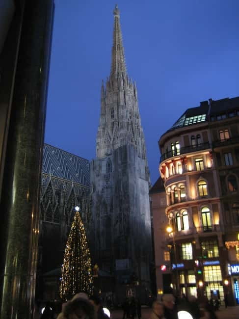 Vienna: History Highlight Walking Tour - Habsburg weddings and the church ceremony