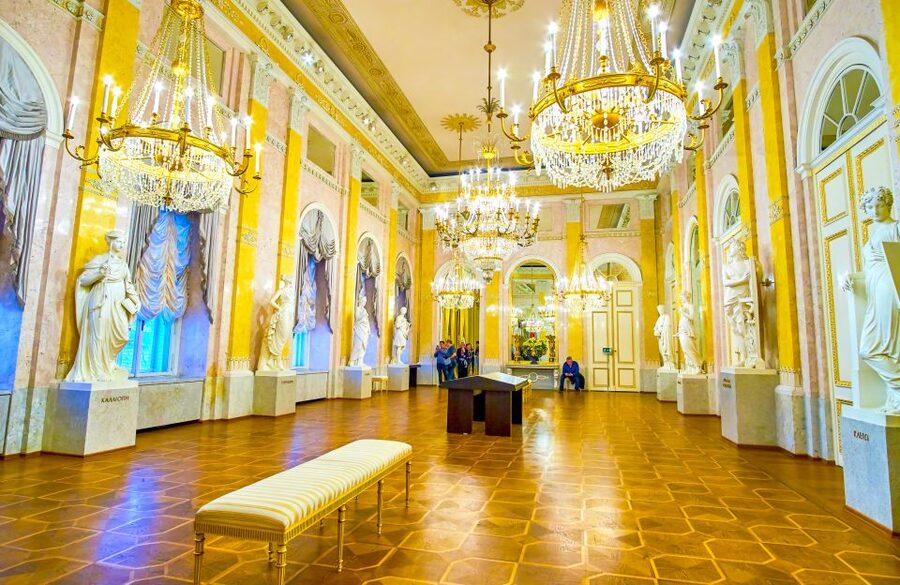 Vienna: Hofburg Palace and Sisi Museum Skip-the-Line Tour - Adding the Imperial Treasury in three hours