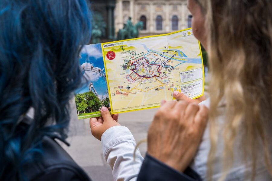 Vienna: Hop-On Hop-Off Sightseeing Bus Tour in 19 Languages - The audio guide and walking app