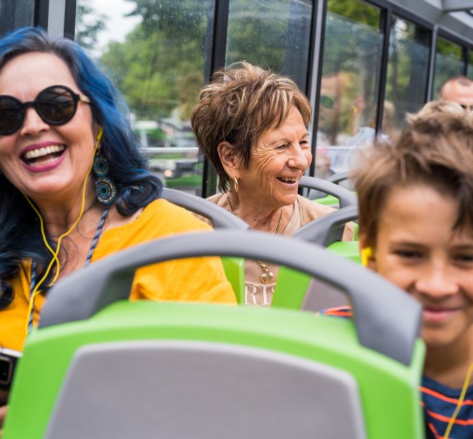 Vienna: Hop-On Hop-Off Sightseeing Bus Tour in 19 Languages - Red Route: Vienna’s grand Ringstrasse