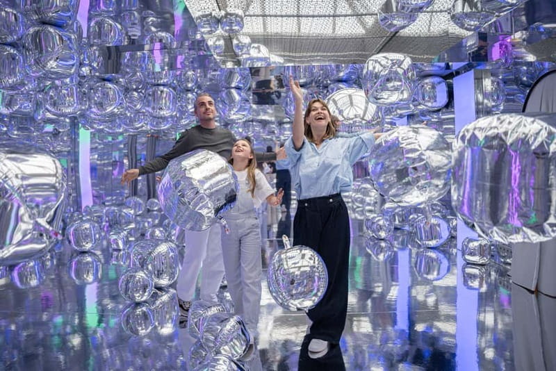 Vienna: IKONO VIENNA Immersive Experience Ticket - The photo opportunities are part of the attraction