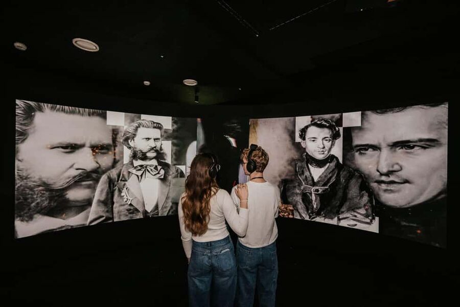 Vienna: Johann Strauss - Immersive Audiovisual Experience Ticket - The final room and the most memorable audiovisual moments