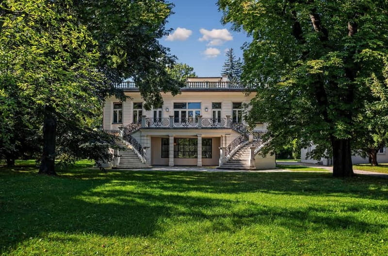 Vienna: Klimt Villa (Gustav Klimt Atelier & Museum) Ticket - Why the Klimt Villa feels different from a standard art museum