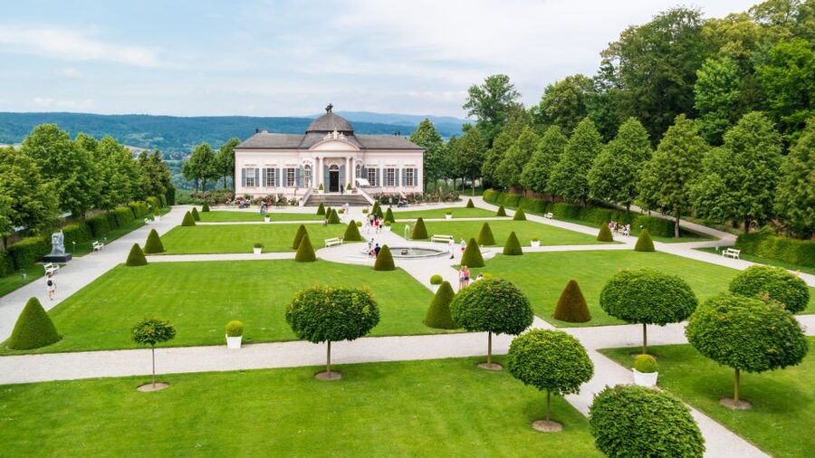 Vienna: Mariazell Basilica and Melk Abbey Private Tour - Abbey Park and free time in Melk