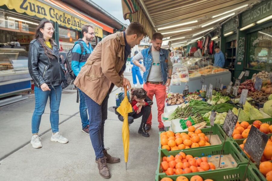 Vienna: Naschmarkt Guided Food Tour - Key points at a glance
