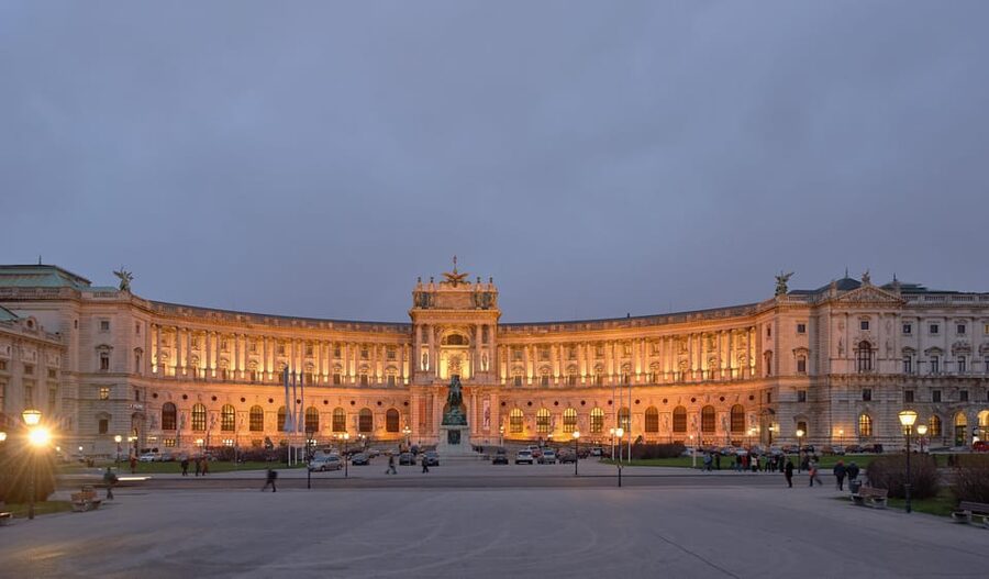 Vienna: New Hofburg Palace Audio-Guided Tour & Entry Ticket - How the one-hour route works