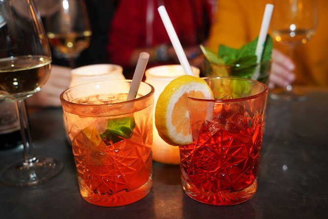 Vienna Nightlife Experience: Food, Wine, Cocktails & Vibes - Food restrictions and practical comfort