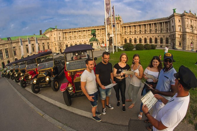 Vienna Oldtimer Tour (60 min) Incl. bottle of Prosecco - Parliament, Burgtheater, Rathaus, and the Ringstrasse