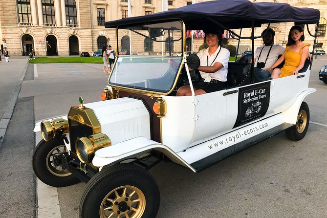 Vienna Oldtimer Tour (60 min) Incl. bottle of Prosecco - Starting at Albertinaplatz beside the Albertina