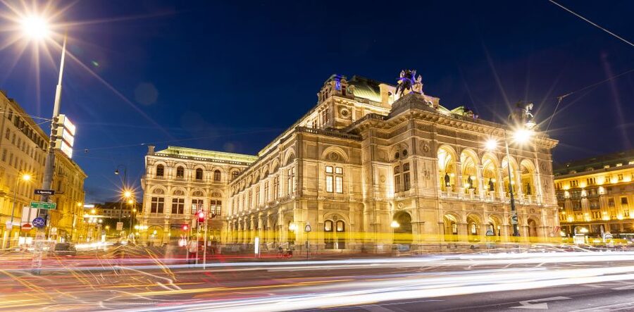 Vienna: Panoramic Night Tour by Bus - Belvedere Palace after dark