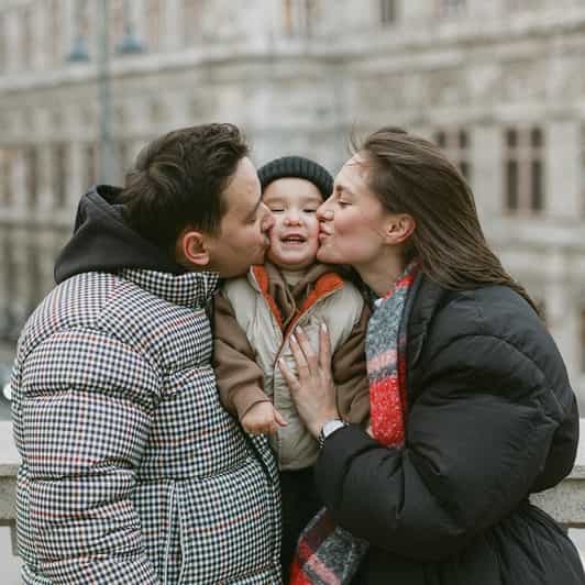 Vienna: Photo & Video content from Professional photographer - Choosing a city walk, museum, or theater
