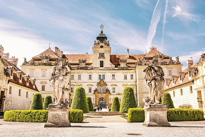 Vienna-Prague One-Way Sightseeing Tour Bus - Telč and its fairytale square