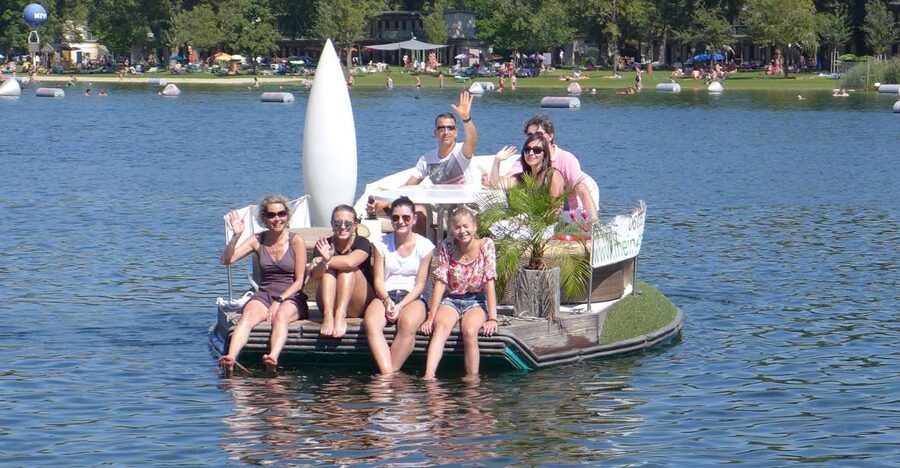 Vienna: Private Floating Island E-Boat Rental on Danube - Why the Old Danube makes a good summer escape