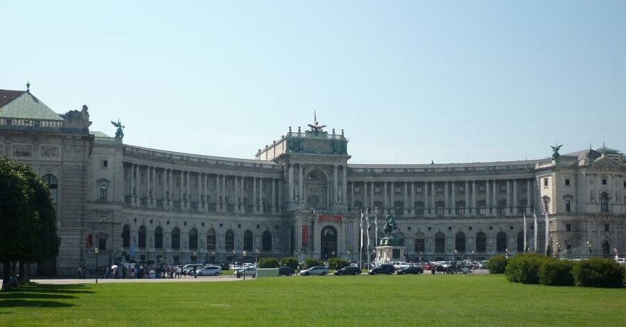 Vienna: Private Guided Walking Tour - What this private Vienna walk does best