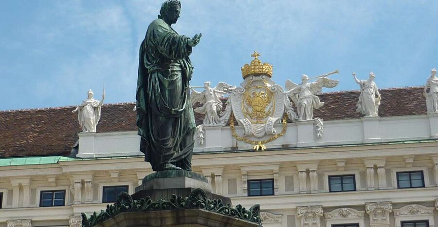 Vienna: Private Guided Walking Tour - Kohlmarkt and Vienna’s pastry traditions