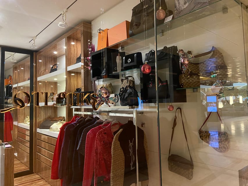 Vienna Private Shopping: Vintage treasures & Champagne - Is This Vienna Vintage Shopping Experience Worth It?