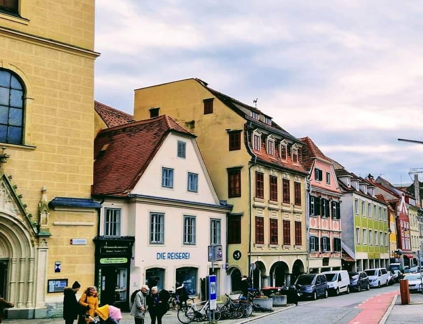Vienna: Private tour from Vienna to Graz - Landhaushof and the historic arsenal