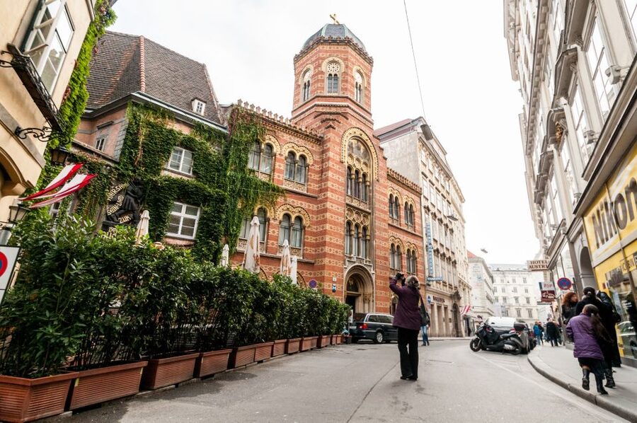 Vienna: Romantic Old Town 2-Hour Discovery Tour - Key things to know before you book