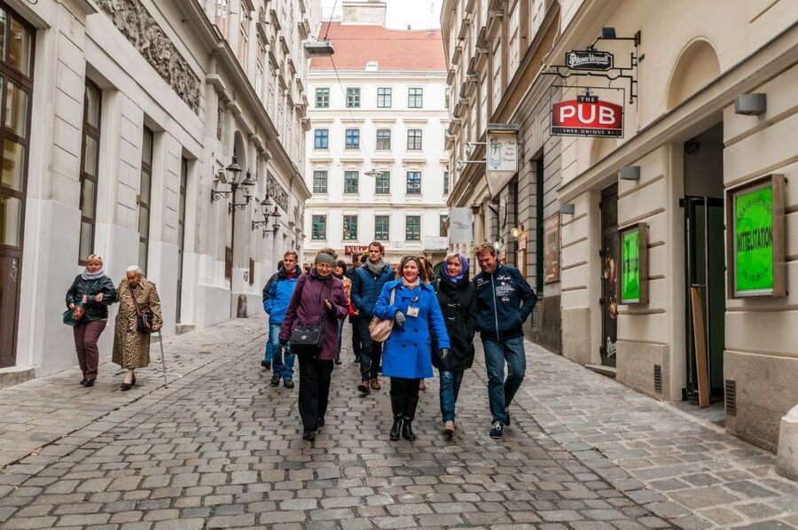 Vienna: Romantic Old Town 2-Hour Discovery Tour - Price, group size, and the real value
