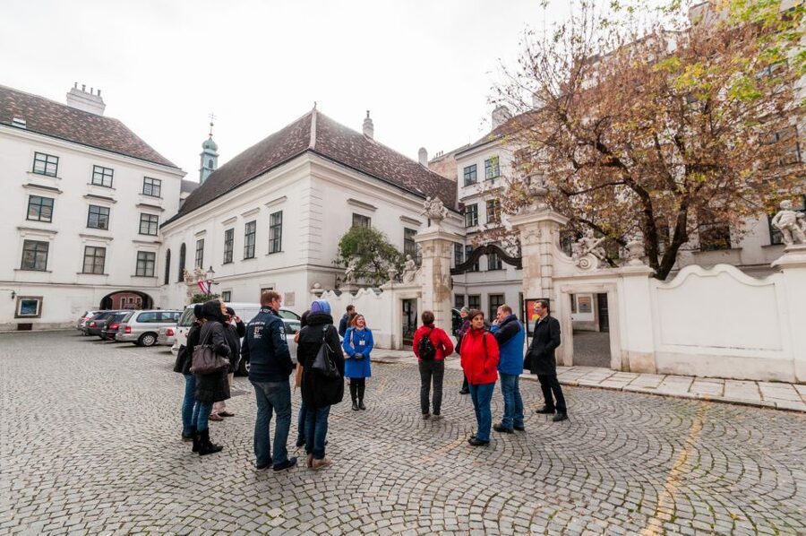 Vienna: Romantic Old Town 2-Hour Discovery Tour - Starting beside the Anchor Clock at Hoher Markt